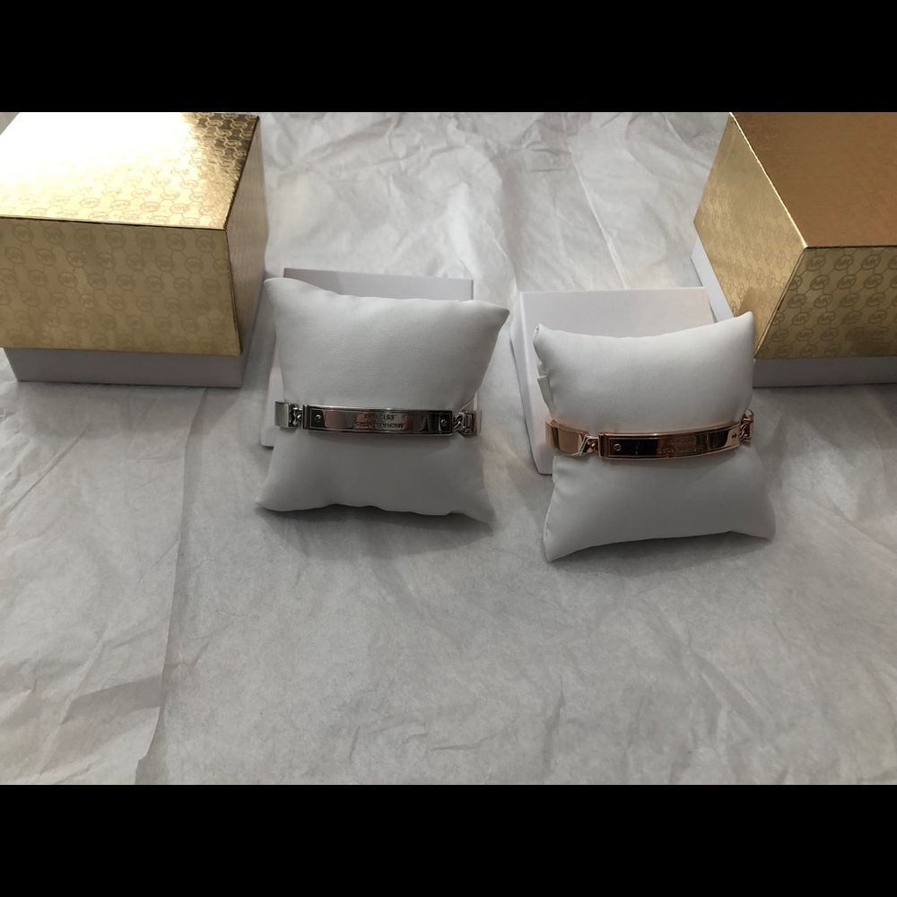 michael kors heritage plaque rose and white gold